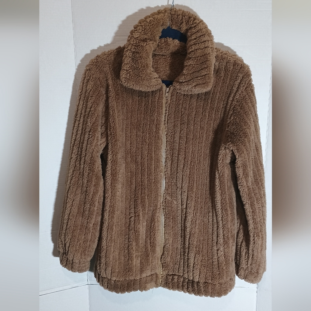 Cozy Women's Brown Faux Fur Jacket Size Medium